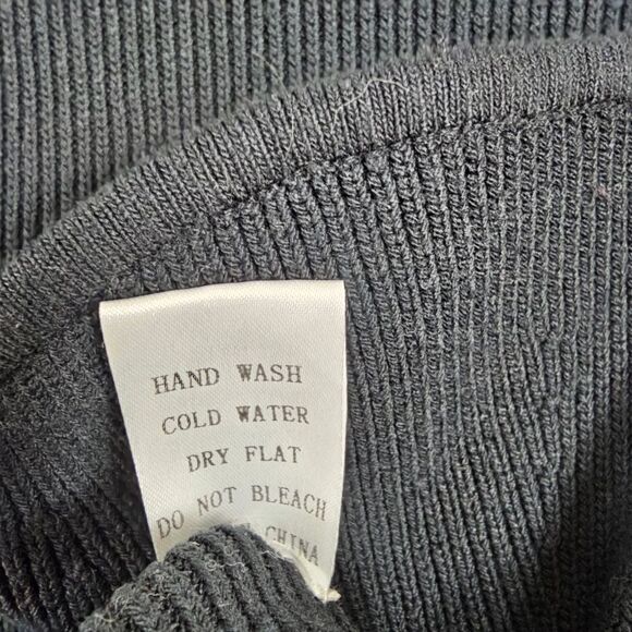 Modern Citizen Ribbed Knit Long Sleeves Sweater in Black - Size M - Picture 11 of 11